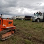 Crawler used to move mobile office, mobile home or container onsite
